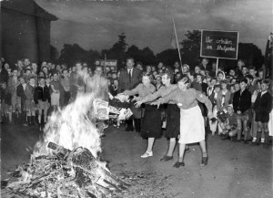 Burning of "dirt and trash literature" at the 18th Elementary school in Berlin-Pankow (Buchholz), on the evening of International Children's Day, June 1st, 1955